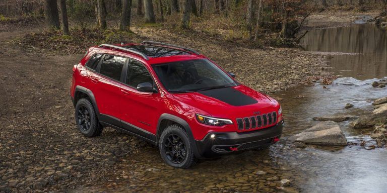 Jeep Cherokee Trailhawk off-road SUV